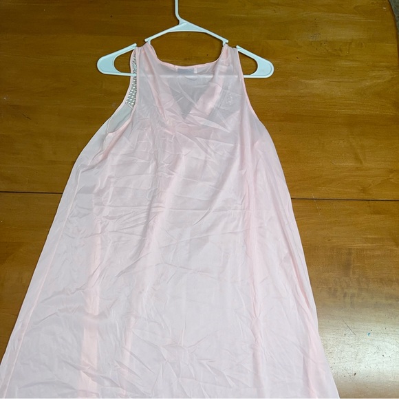 Vanity Fair Vintage Nightgown ๐ - Picture 11 of 13